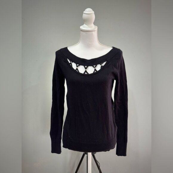 SALE! Black Jennifer Lopez Cutout Sweater Size M EUC - Picture 1 of 6